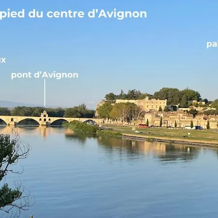 Peniche De Charme, Avignon, Provence